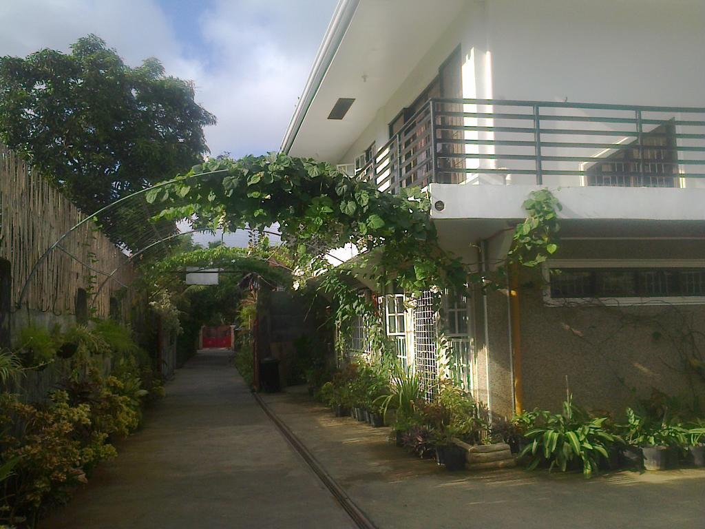 Charm Guest House Puerto Princesa Eksteriør billede